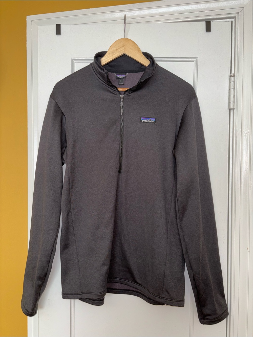 Patagonia Black Full-Zip Lightweight Pullover